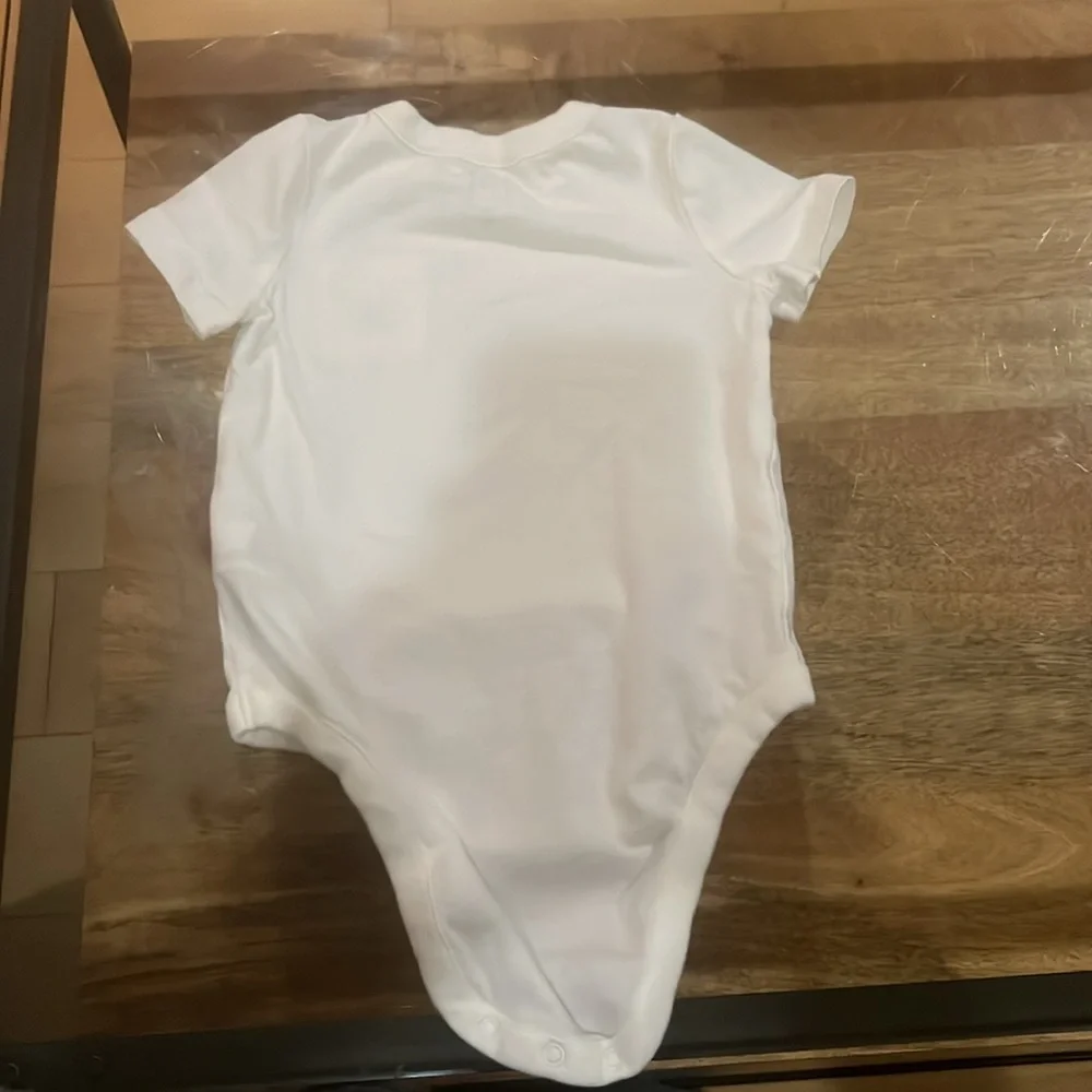 Bundle of 2 baby tees and sweats